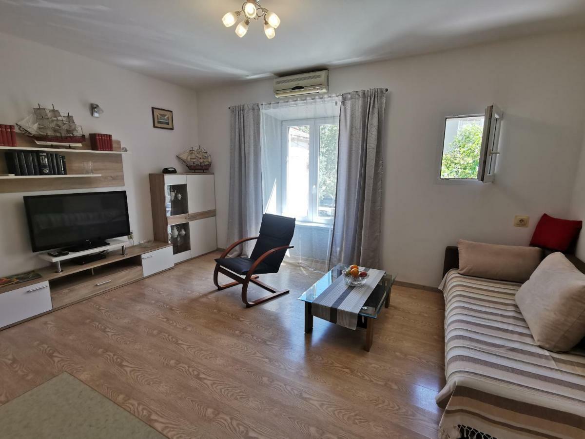 Big And Spacious Apartment In The Heart Of Omiš Exteriér fotografie